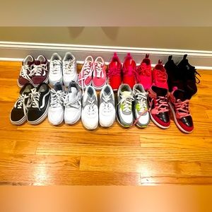 Bundle of 11 pairs of sneakers size 2.5-3.5